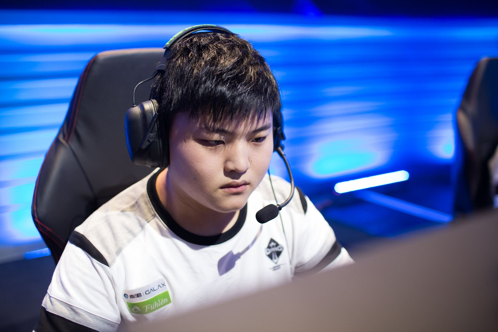 墨重彩的一 墨重彩的一