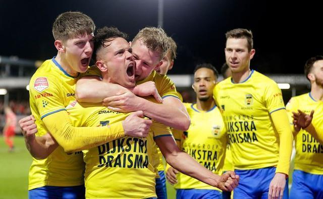 下进行比赛 下进行比赛