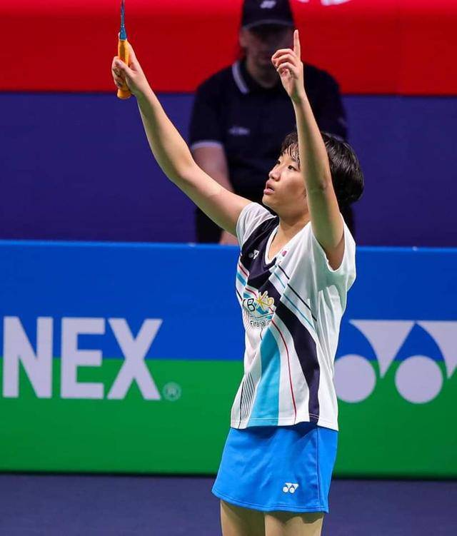 不断滚动发 不断滚动发