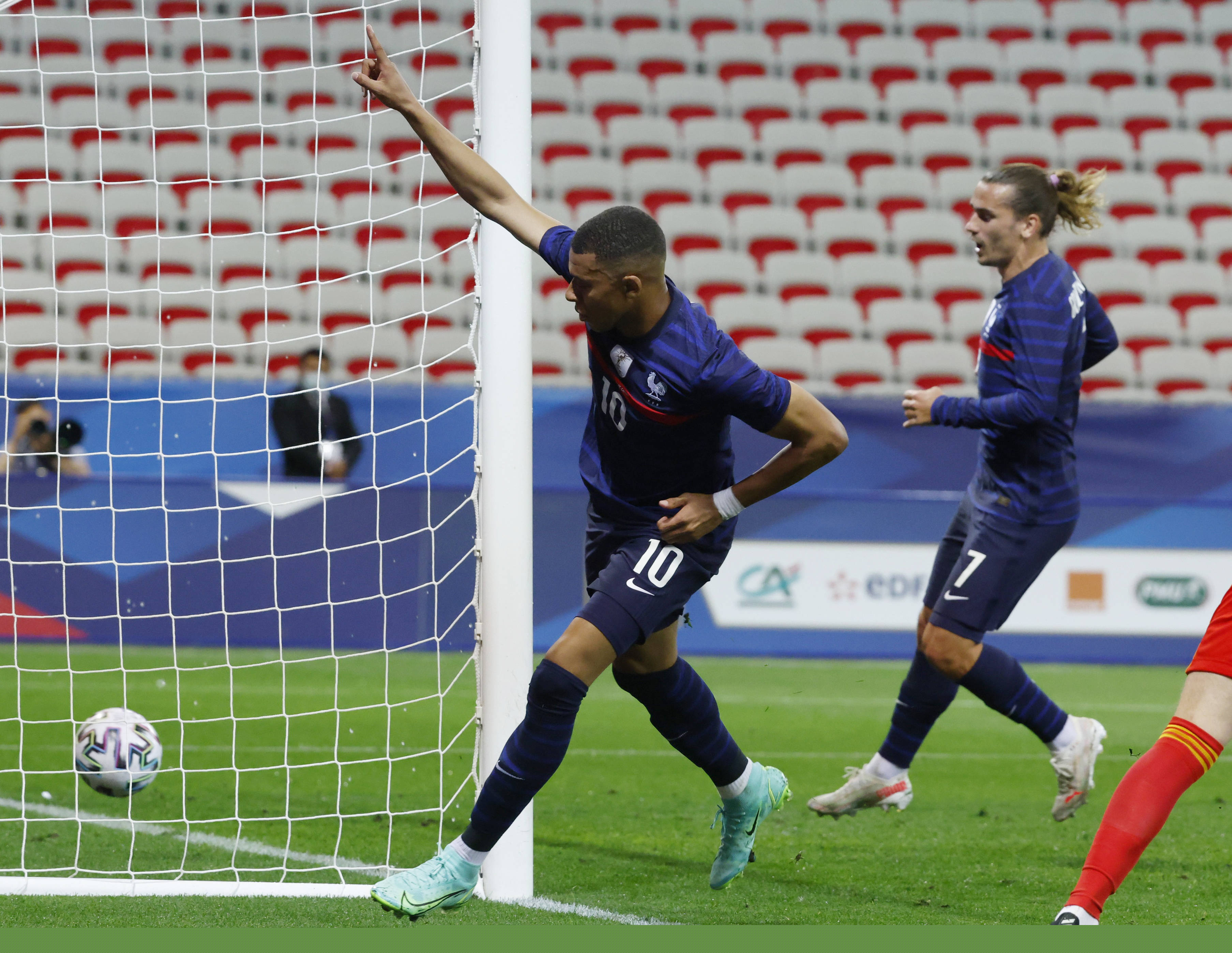 挡拆回合里 挡拆回合里